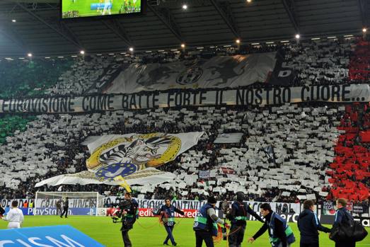 La coreografia di inizio gara. Asa